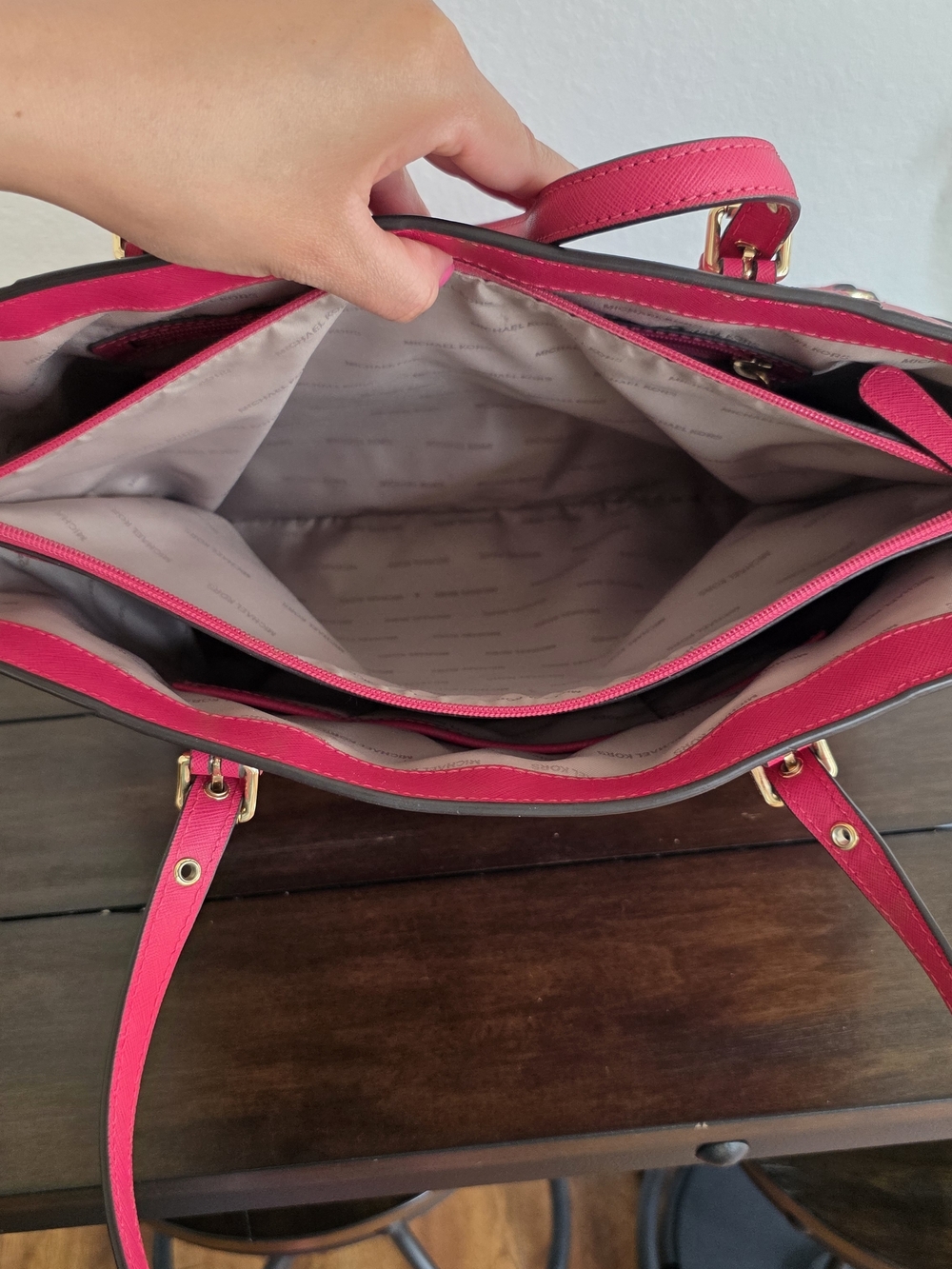 Michael Kors Voyager Pink Saffiano Leather Tote With Gold Accents - Picture 9 of 9